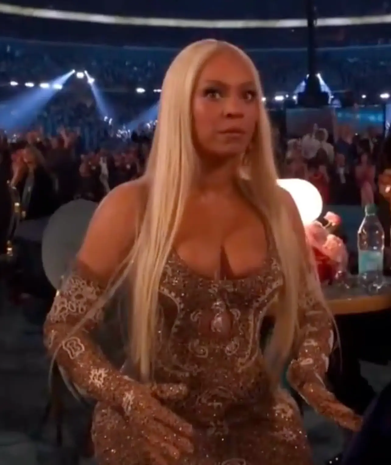 Fans couldn't help but compare Selena's SAG Awards win to Beyoncé's viral Grammys win reaction (CBS)