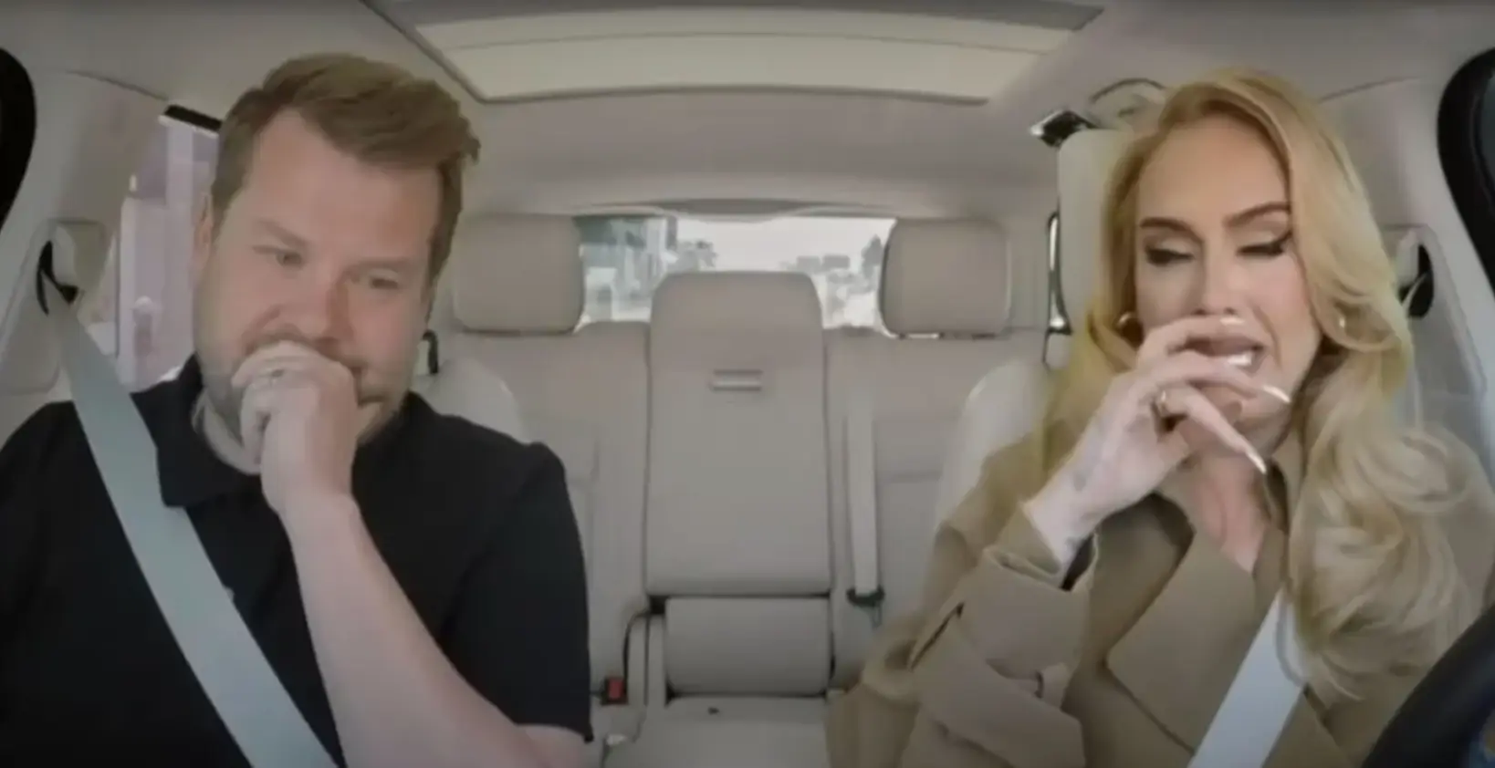 The singer could be seen breaking down in tears (CBS)