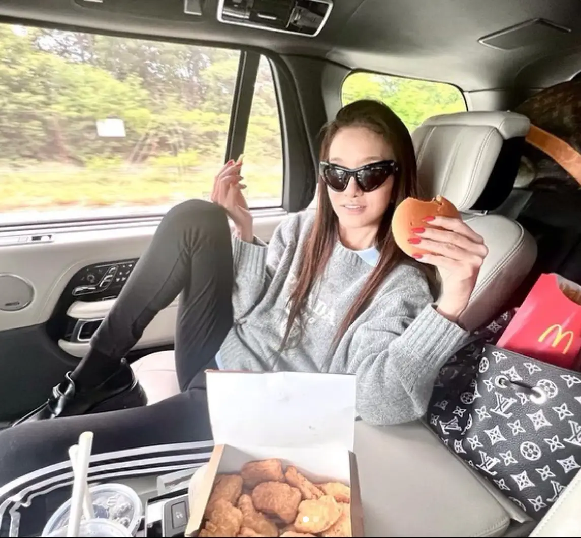 Vera Wang loves fashion... and McDonald's.