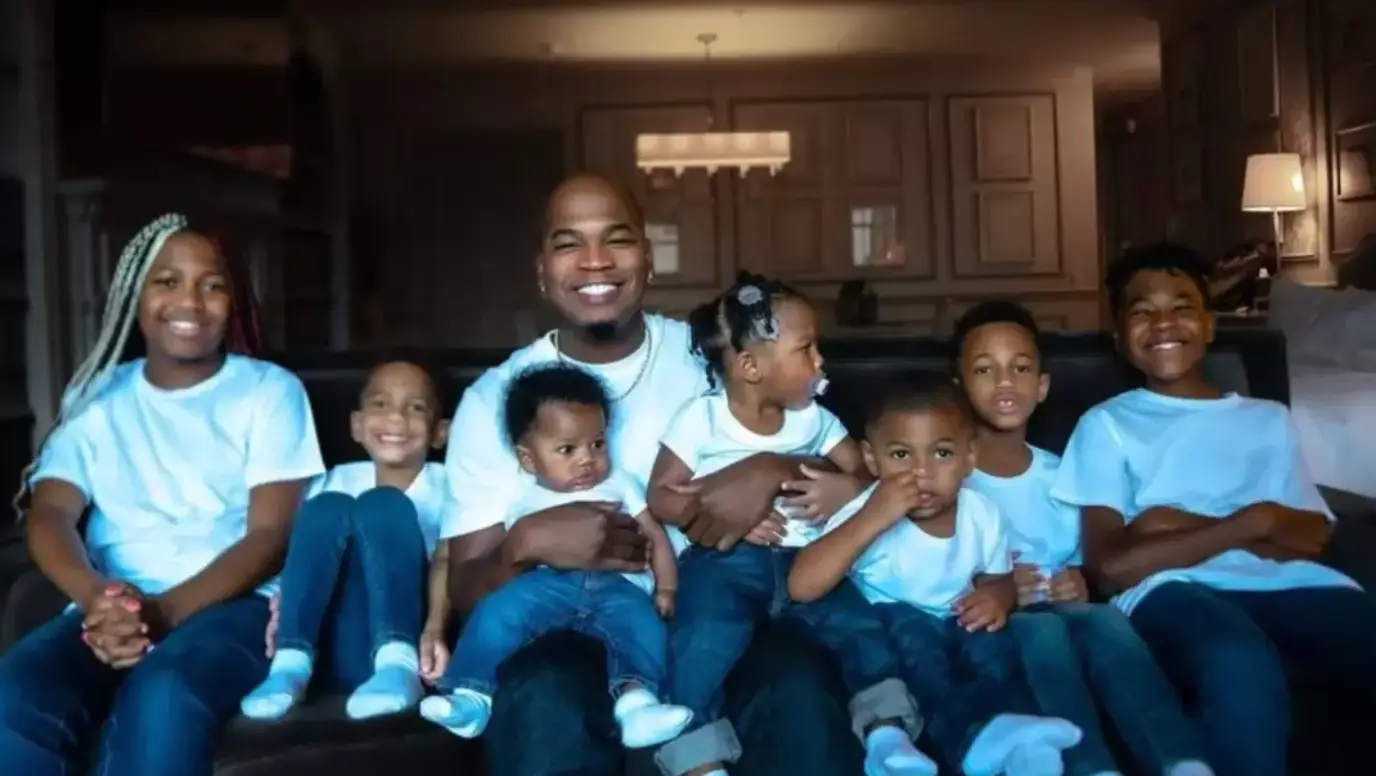 The singer is a father-of-seven (Instagram/@neyo)