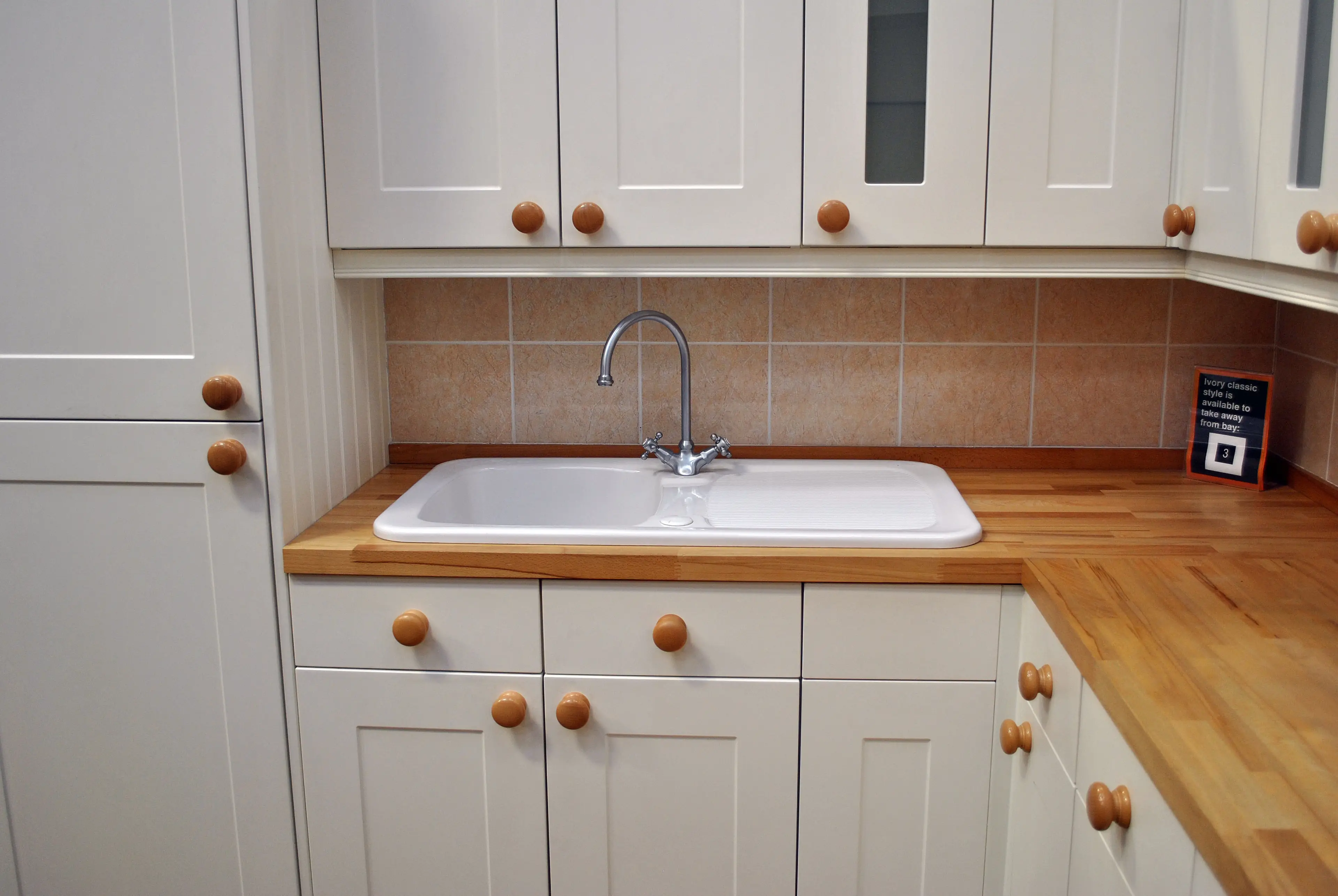 Not all sinks are under the window (