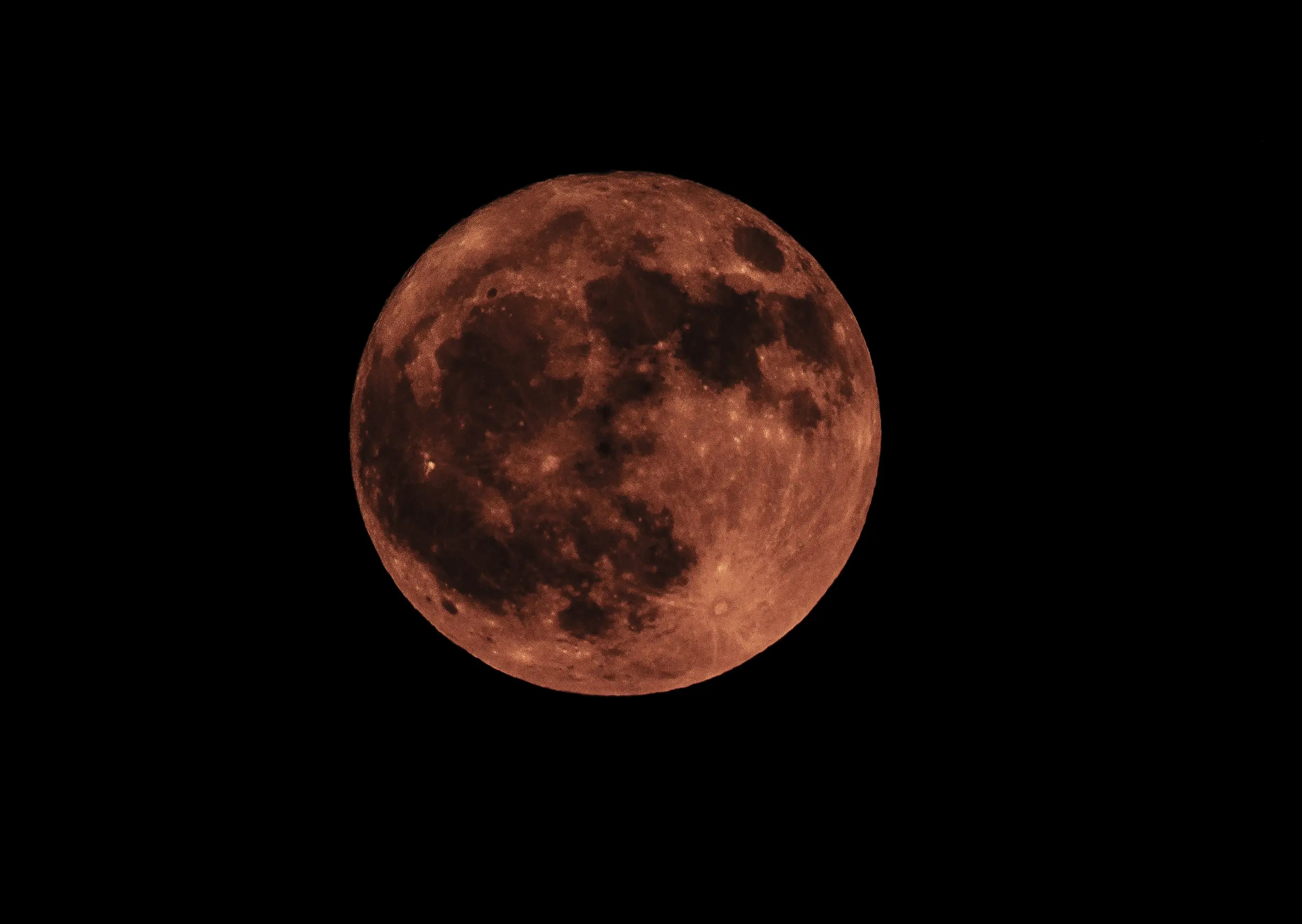 The Solstace moon may 'inject courage' in those born under Cancer (Getty Stock Image)