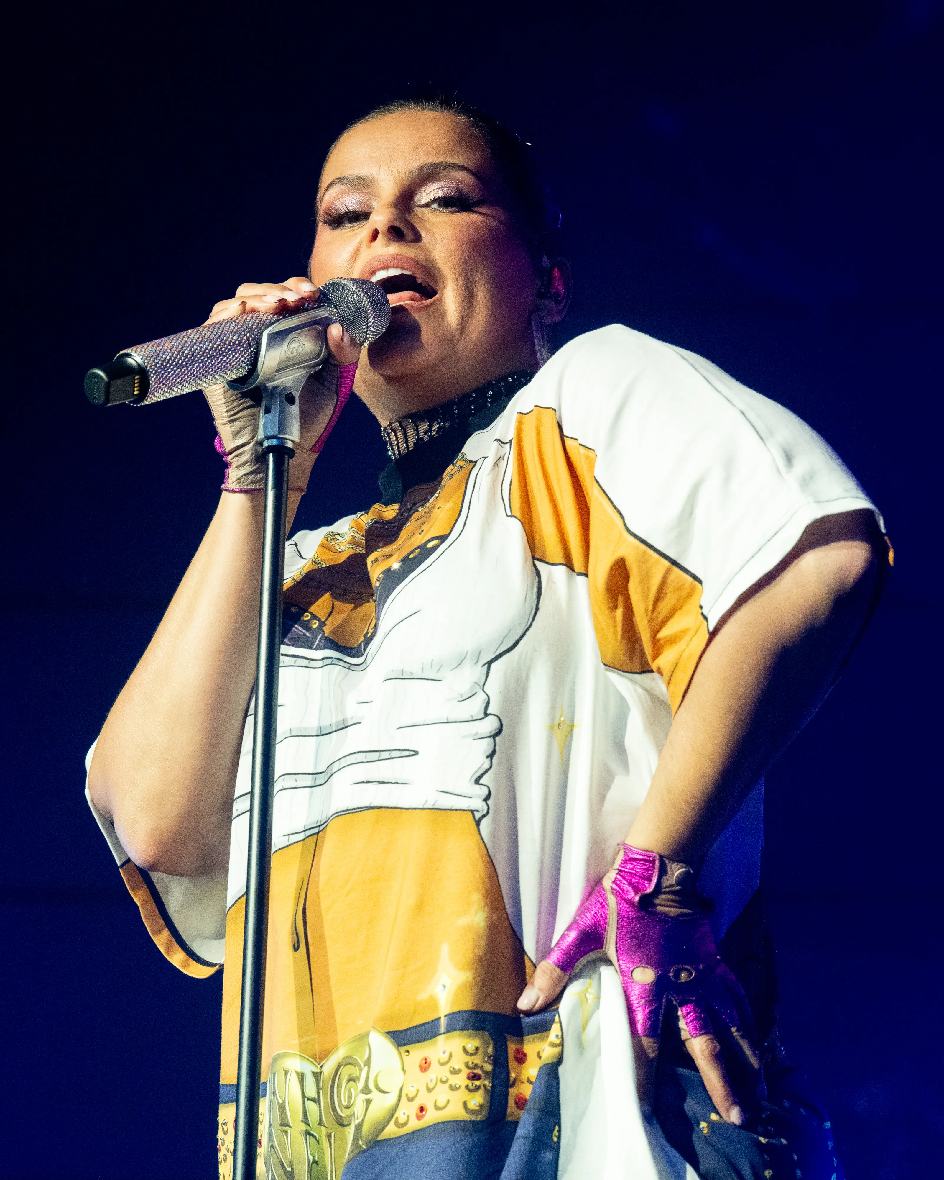 Nelly, 46, donned an oversized T-shirt with a woman's body printed over it (Shirlaine Forrest/WireImage)