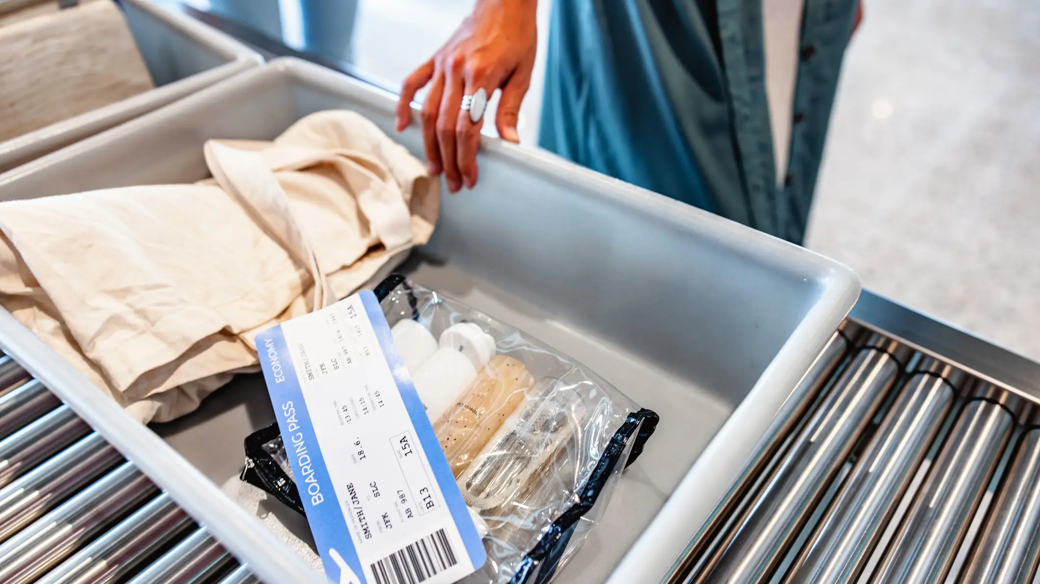 Former flight attendant explains why popular make-up product isn't ideal for flying and what to use instead