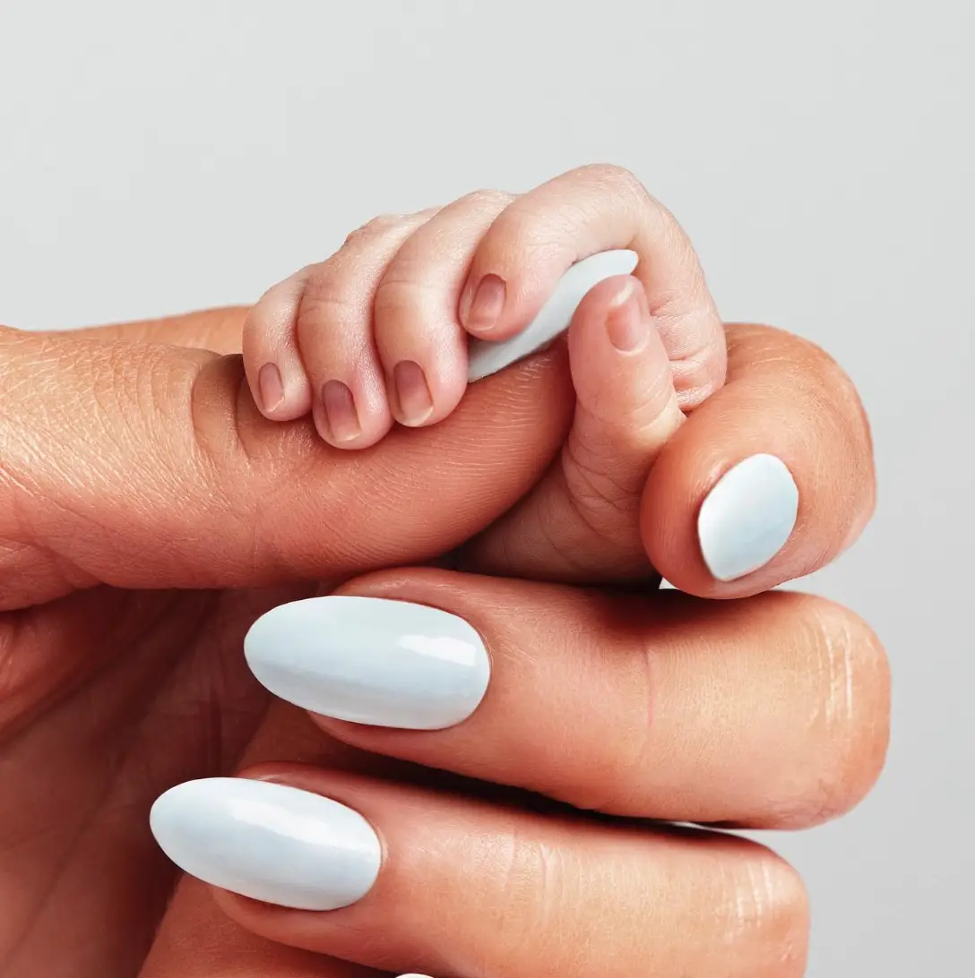 Instagram followers have accused Paris Hilton of editing a photo of her newborn baby.