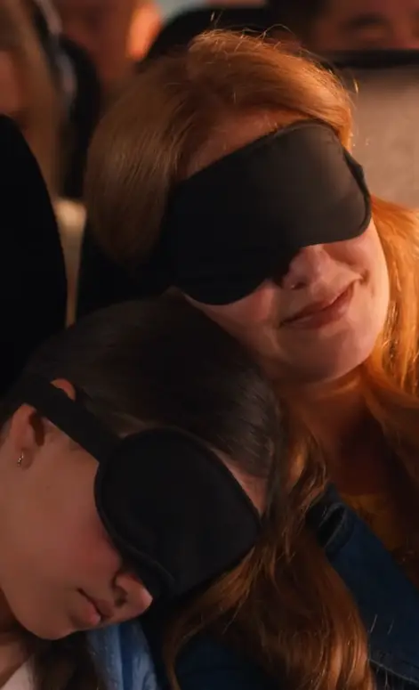 Fans said the ad was like a 'rom-com' (Instagram/@islafisher)