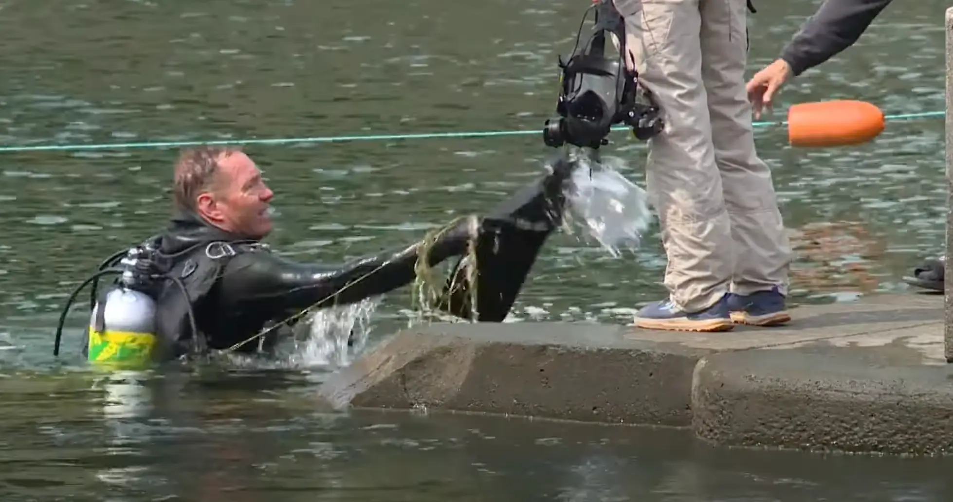 Diver Archer Mayo managed to locate the car (KOIN 6)