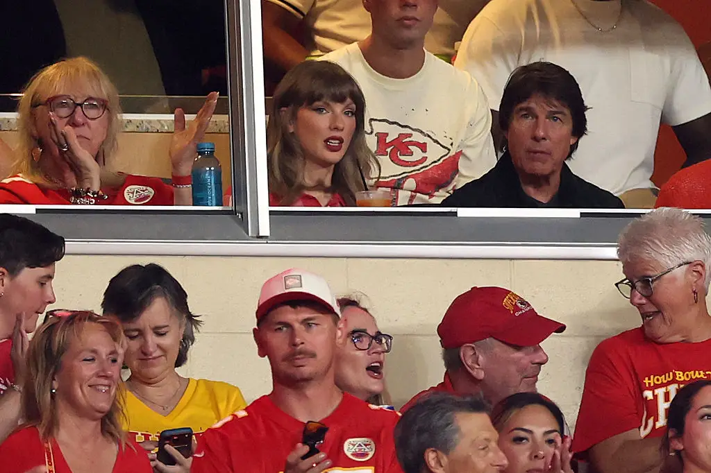 The A-Listers were spotted mingling at the game this week (Jamie Squire / Staff / Getty Images)