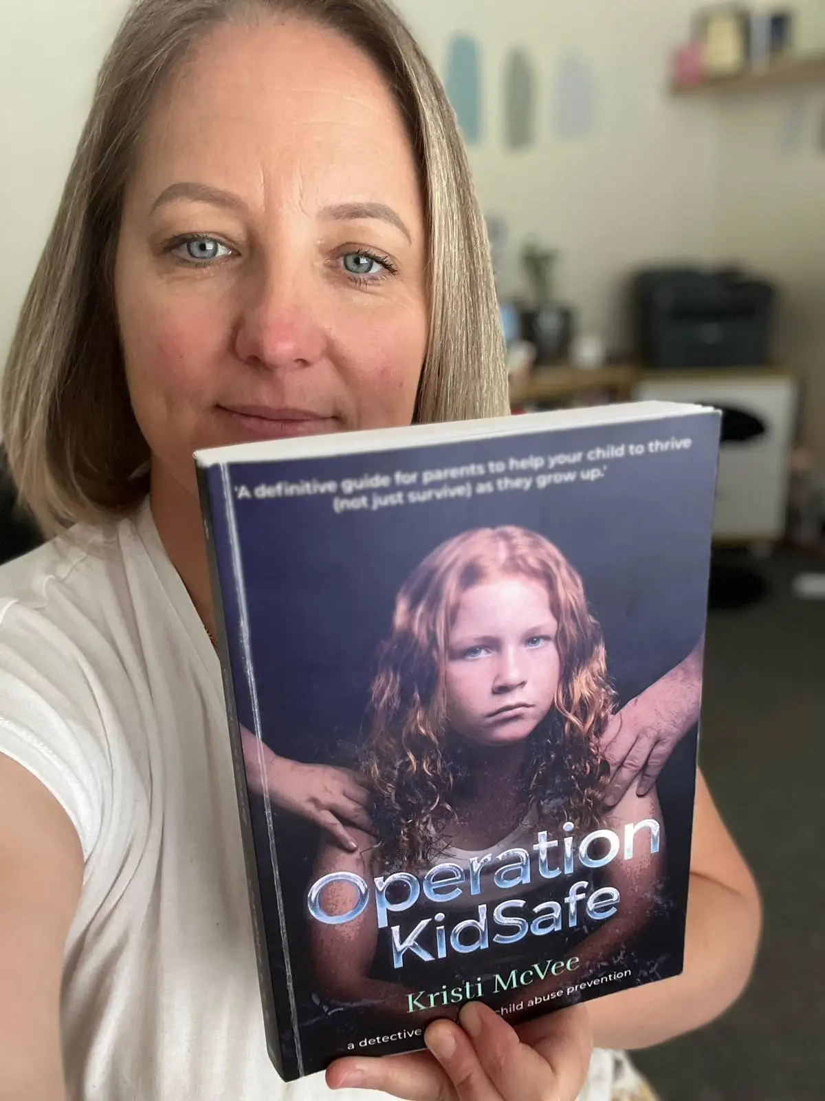 The former detective said children shouldn't be given unrestricted internet access either.