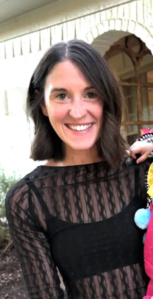 Parenting influencer Kelly Hopton-Jones has opened up about accidentally running over her son with her car (Instagram/@hillside_farmhouse)