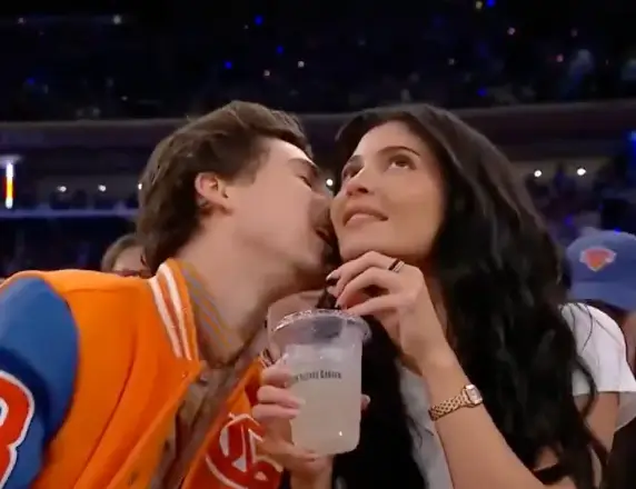 Fans think they spotted Kylie telling her lover those all-important three words (ESPN)