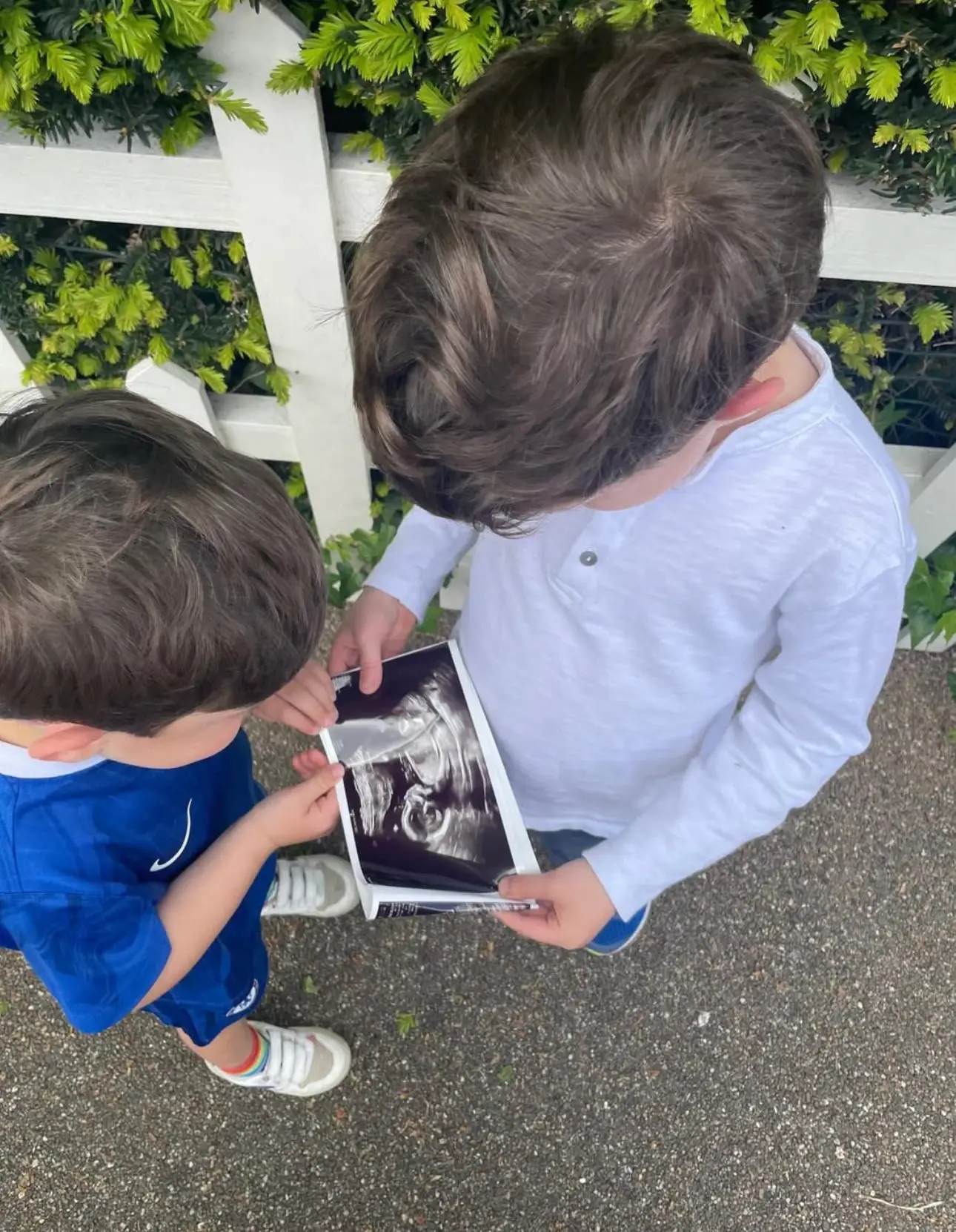 Eugenie announced her happy news with a heartwarming photo of her sons on Instagram (Instagram/princesseugenie)