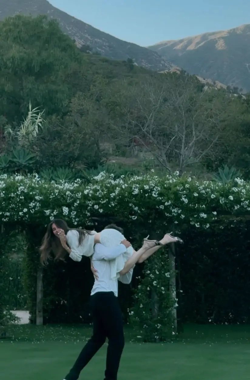 Madison Beer and Justin Herbert only recently went Insta-official (Instagram/@madisonbeer)
