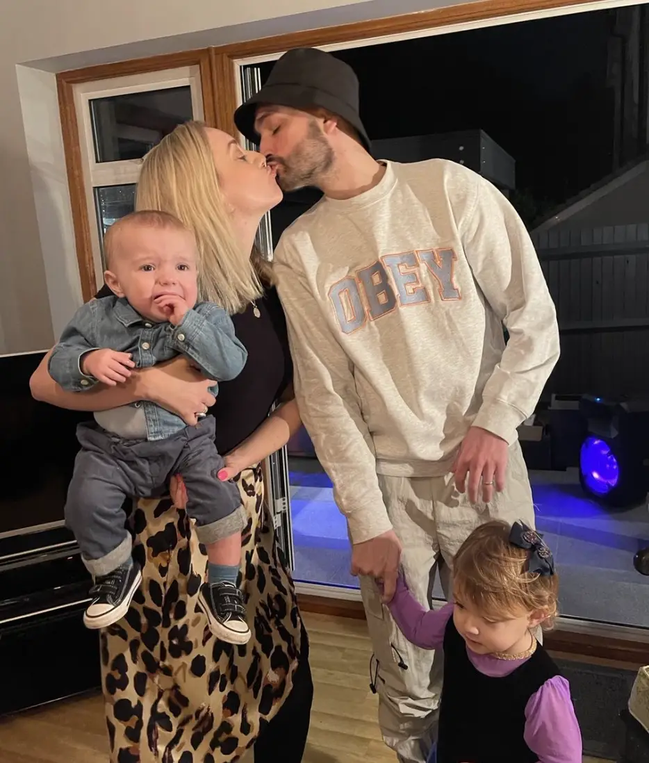 Kelsey opened up about how she broke the devastating news to Aurelia, two, and Bodhi, one (