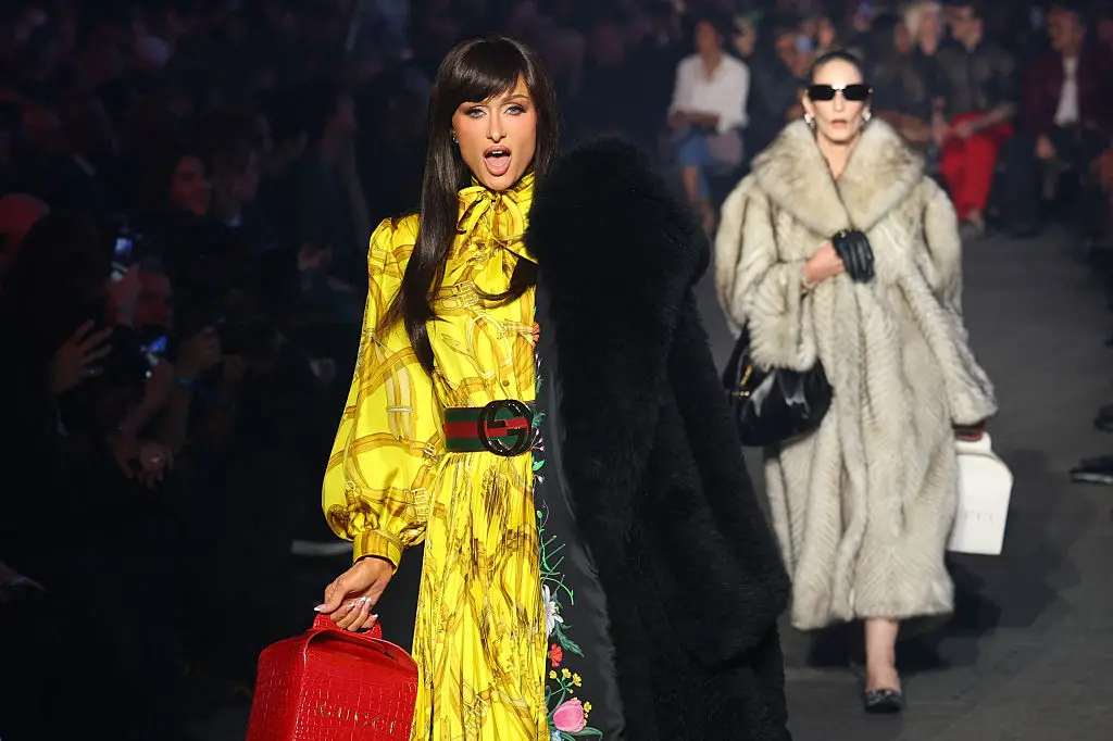 Fans were loving Paris' brunette get-up (ANGELA WEISS / Contributor / Getty Images)