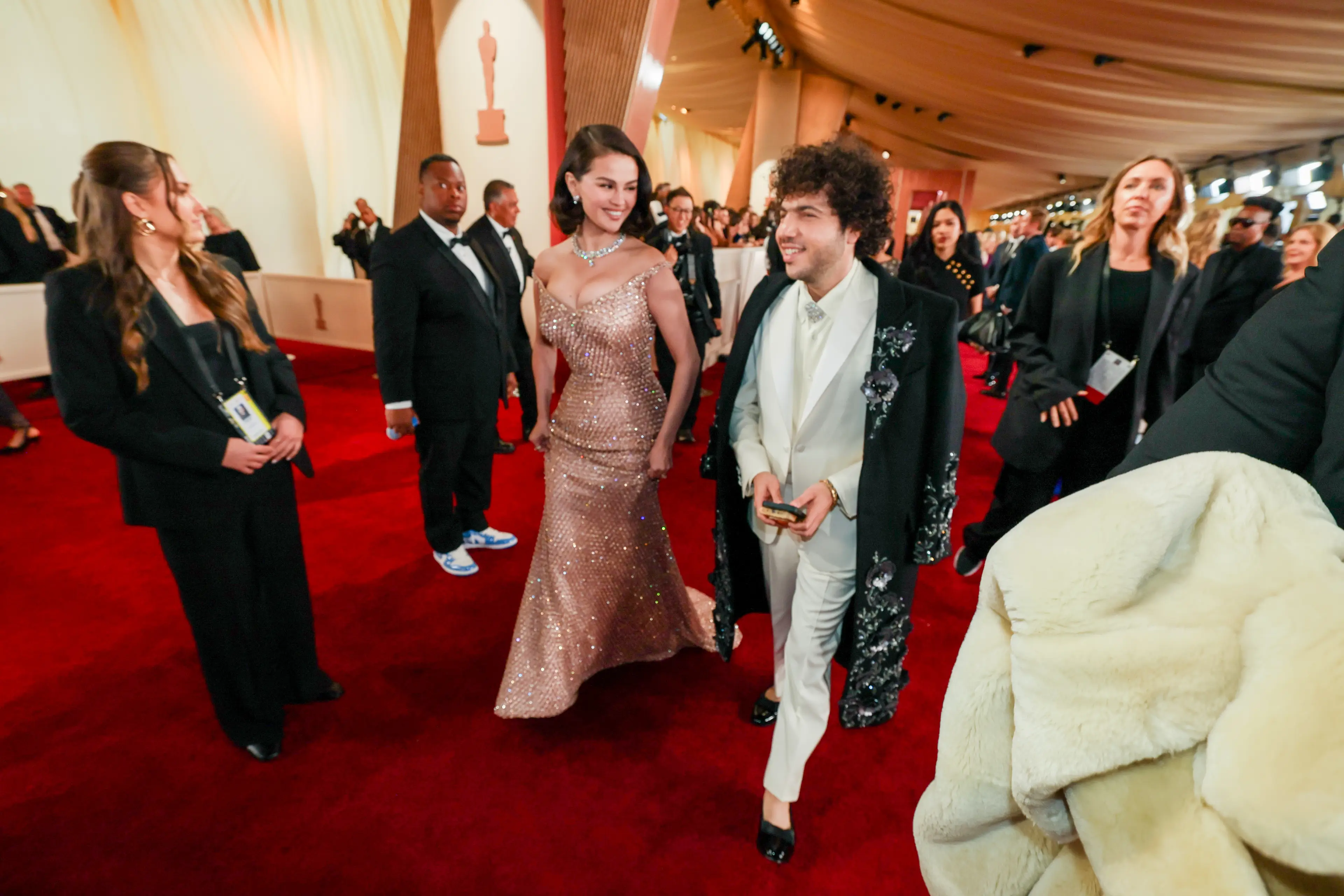 The newly engaged couple shared a sweet moment at the prestigious awards ceremony (Robert Gauthier / Los Angeles Times via Getty Images)