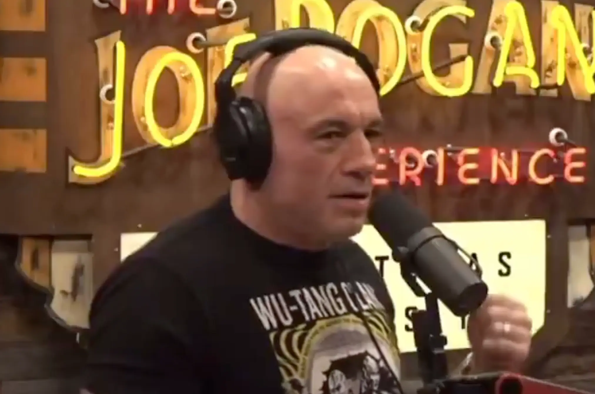 Joe Rogan has used the R-word once again (The Joe Rogan Experience)