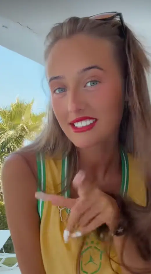 Venezuela Fury, 16, and her new husband, Noah Price, 19, are enjoying their honeymoon in sunny Marbella (TikTok/@venezuelaffury)