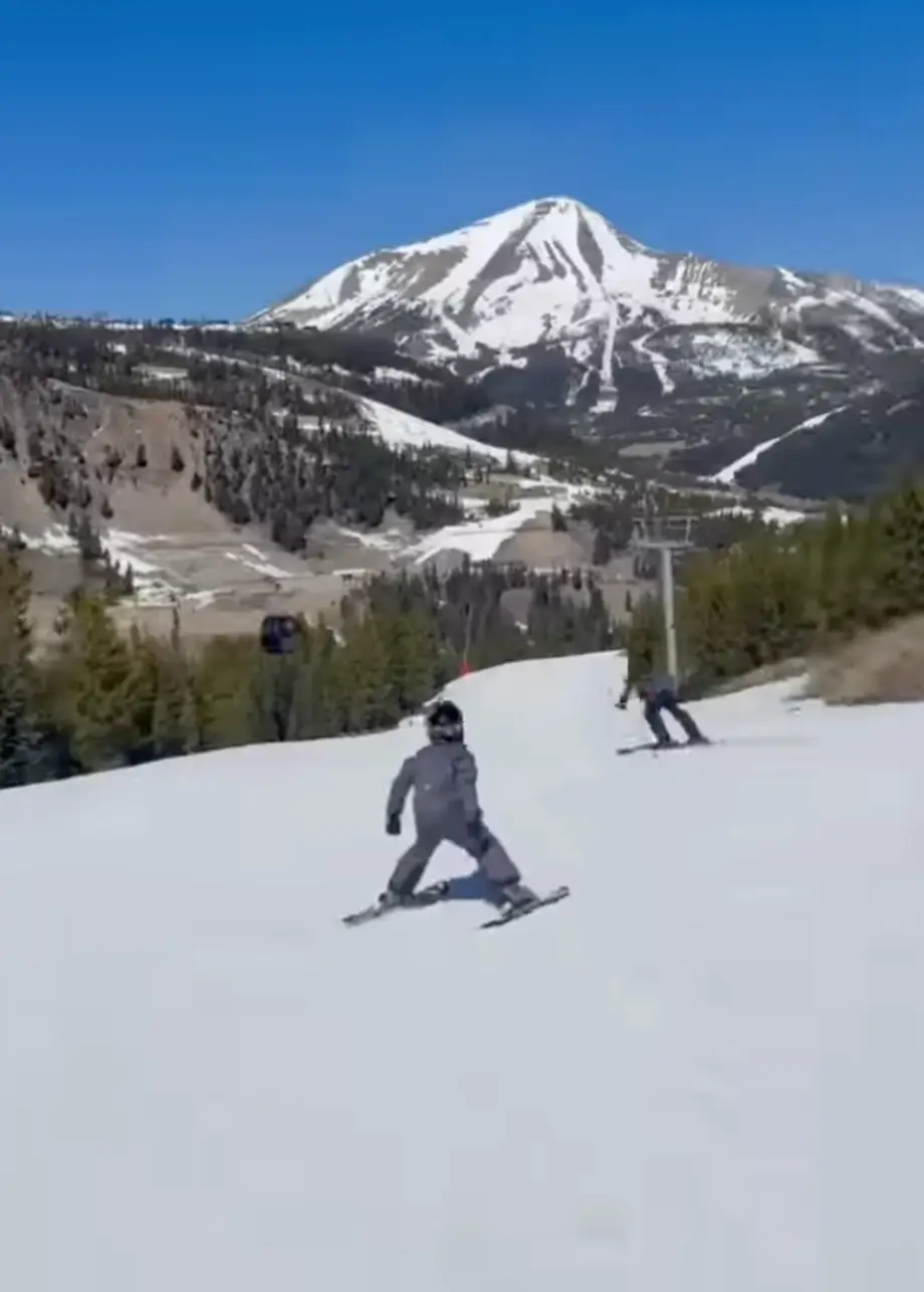 Archie skied without poles (Instagram/@meghan)