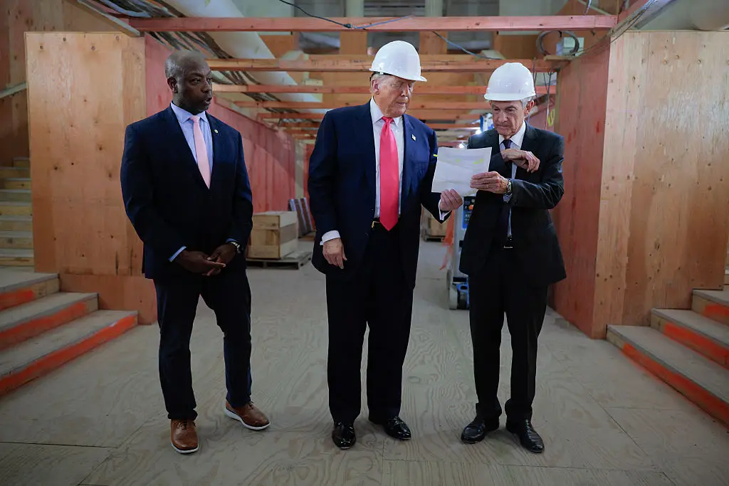 Powell quickly corrected Trump on the figures (Chip Somodevilla / Getty Images)