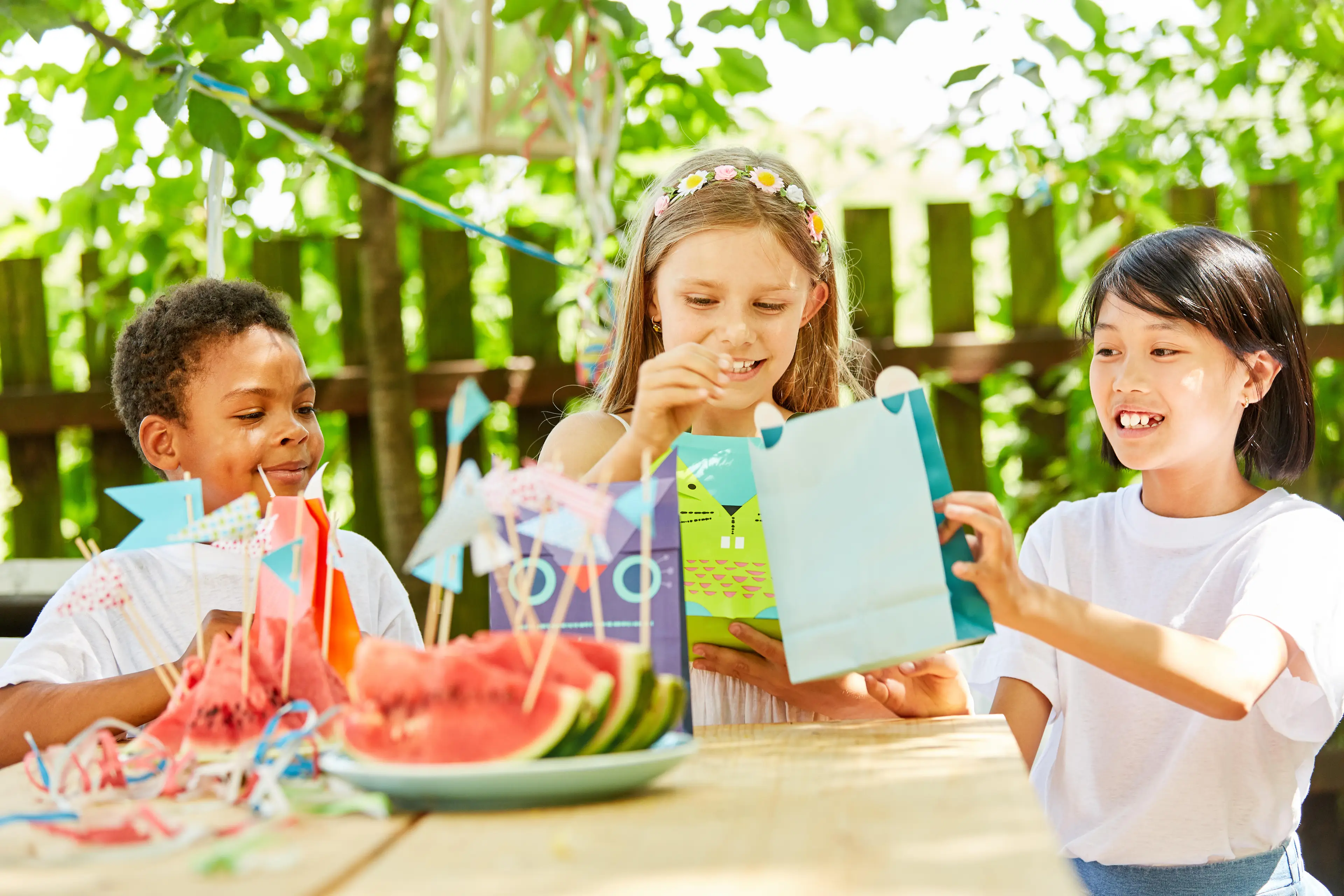 A mum has got the internet talking after she revealed she invited her daughter’s entire class to her birthday party, bar one student.