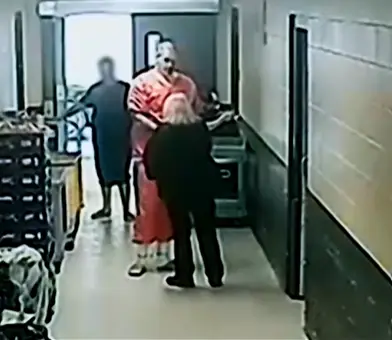 Vicky orchestrated Casey's jailbreak. (Netflix)