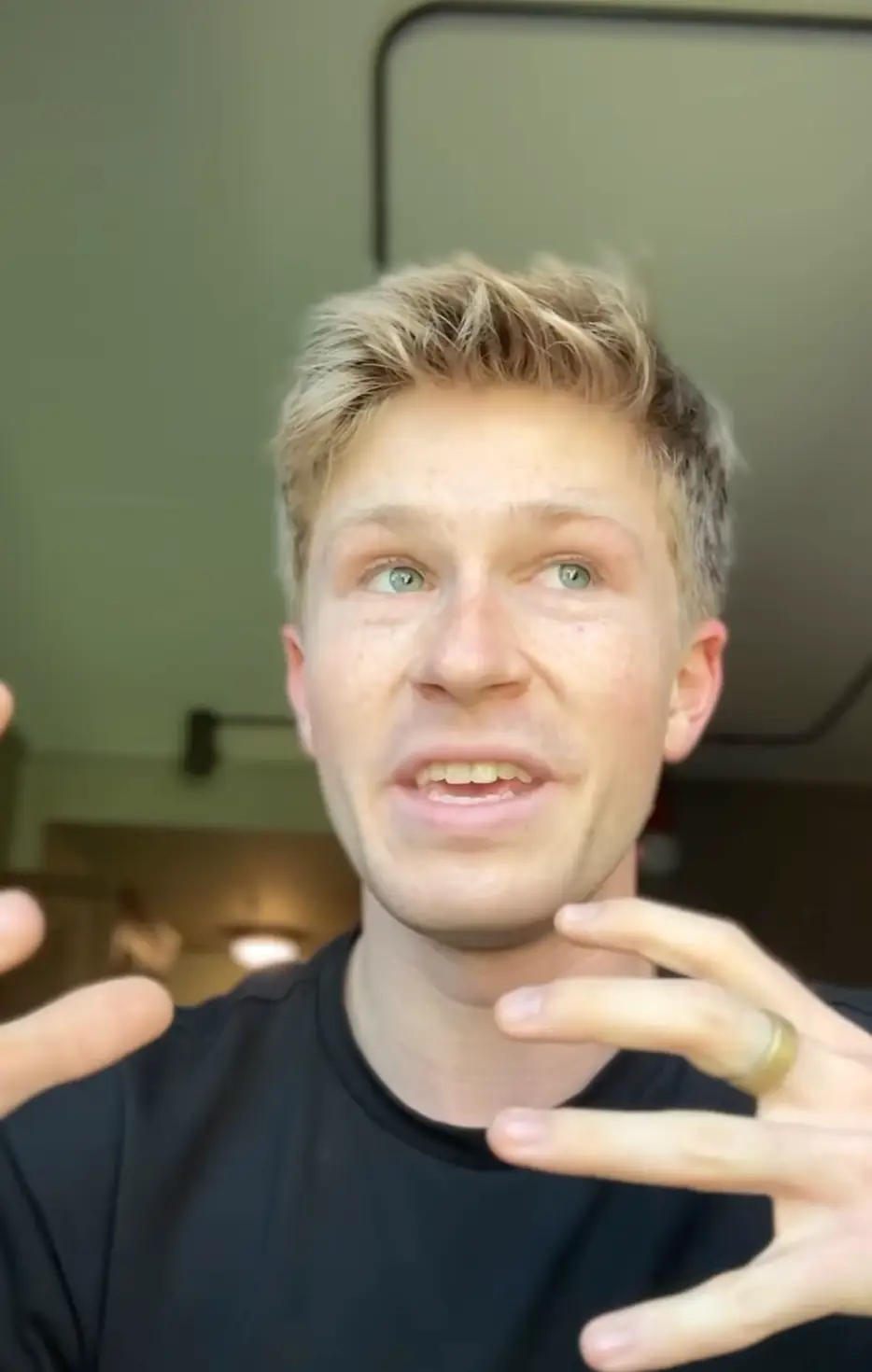 Robert Irwin has explained how he plans to keep his dad's legacy alive during his time on Dancing With The Stars (instagram/@robertirwinphotography)