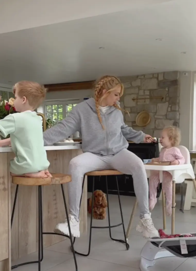 Stacey has 5 children.