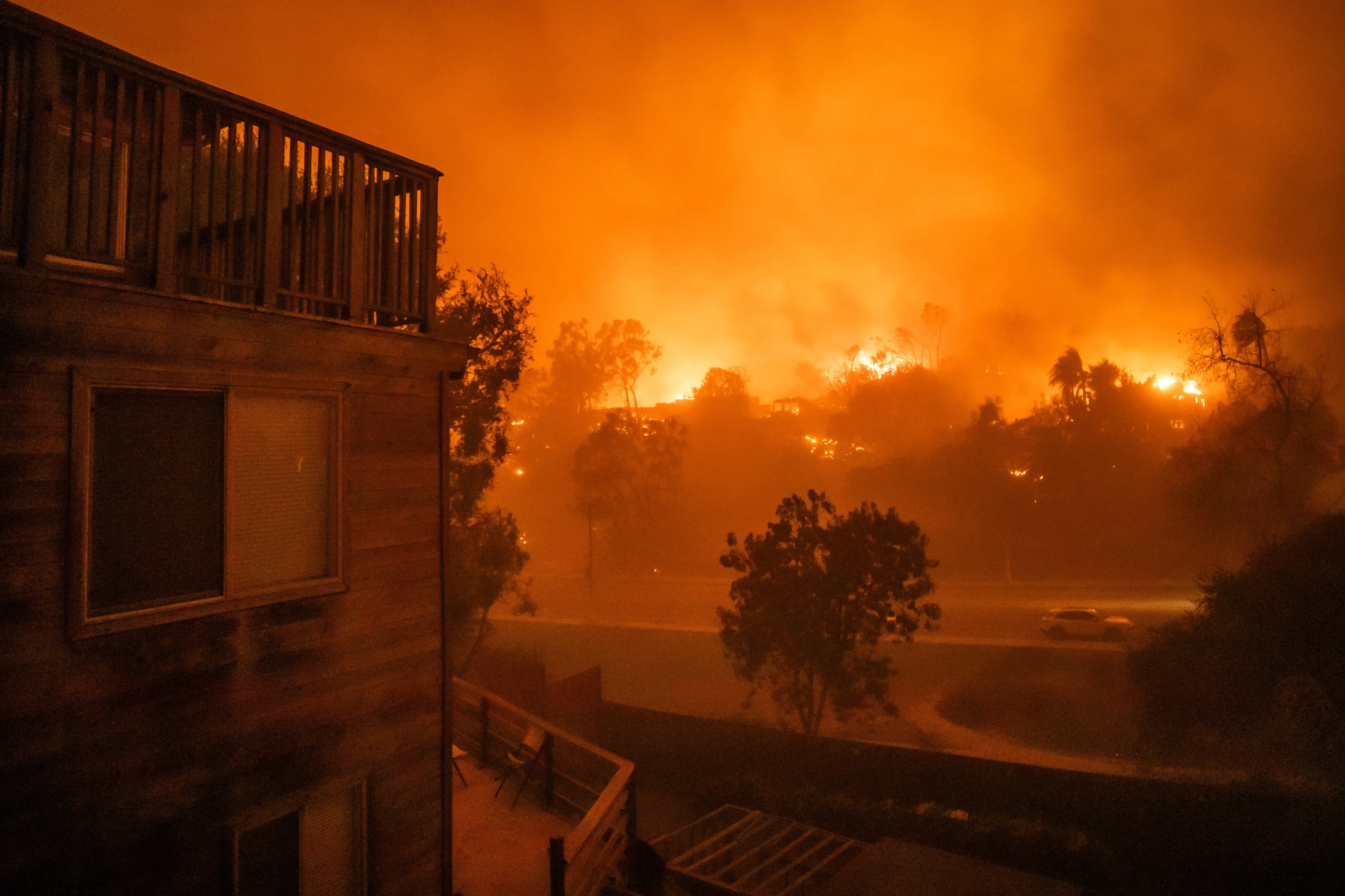 Authorities have said there's 'no possibility' of controlling the flames (Apu Gomes/Getty Images)