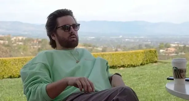 Scott Disick 'regrets' the way he treated Kourtney Kardashian, a source has claimed.