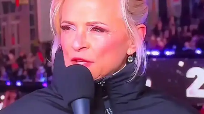 Viewers taken aback as actress makes 'transgender joke' during live broadcast