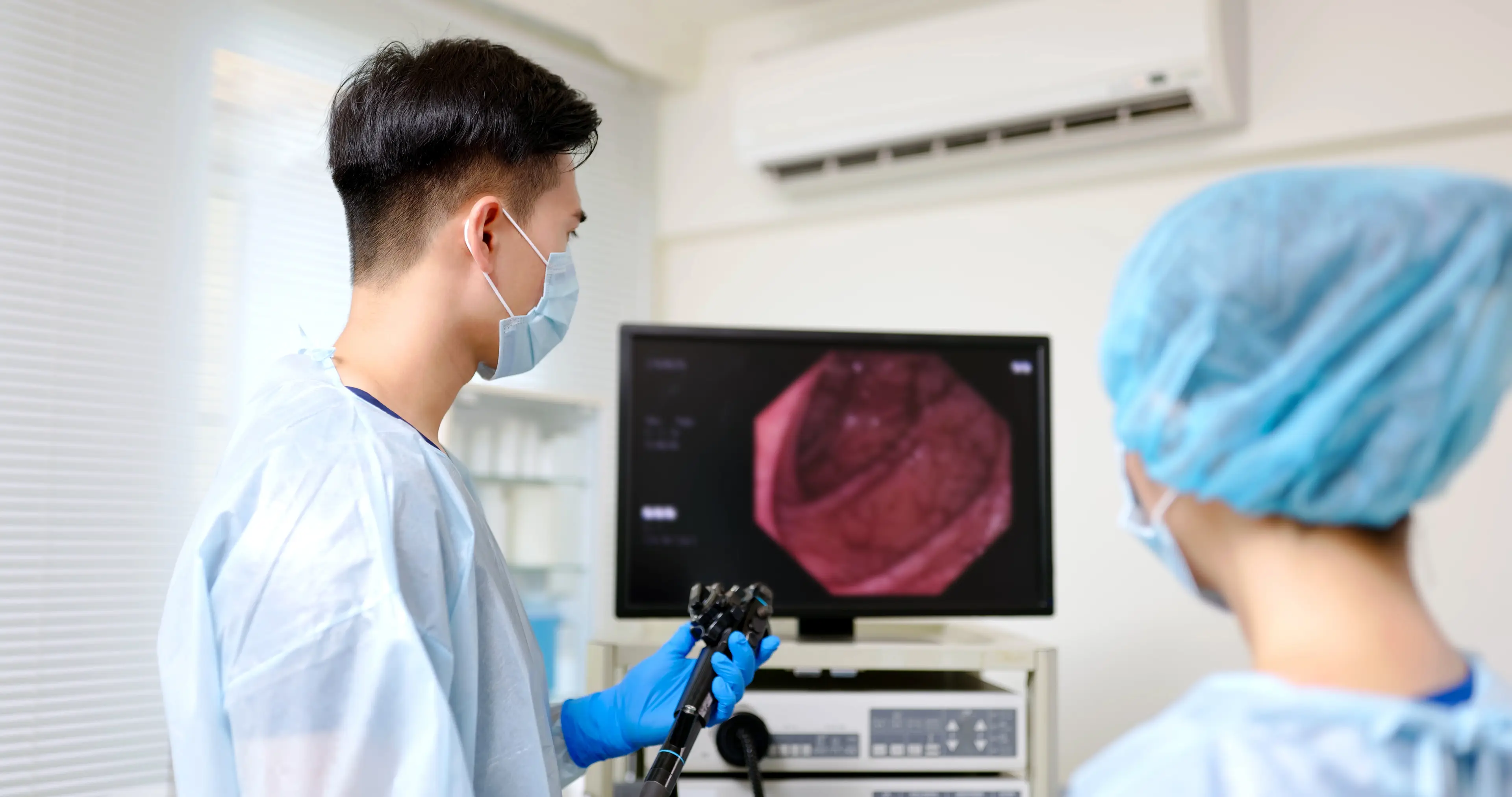 Colon cancer symptoms can often fly under the radar (PonyWang/Getty)