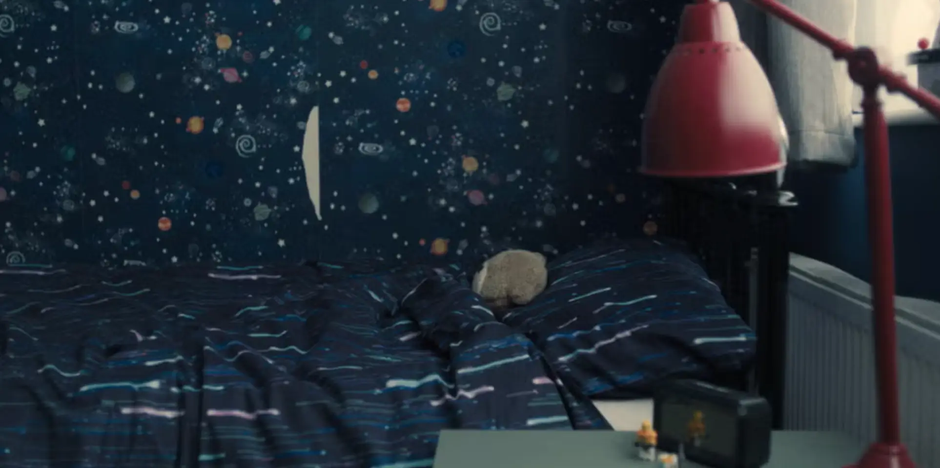 The scene shows a major 'symbolic loss' for grief-stricken Eddie (Netflix)