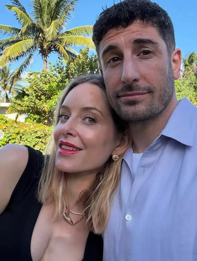 Mollen is the estranged wife of actor Jason Biggs (Instagram/@biggsjason)