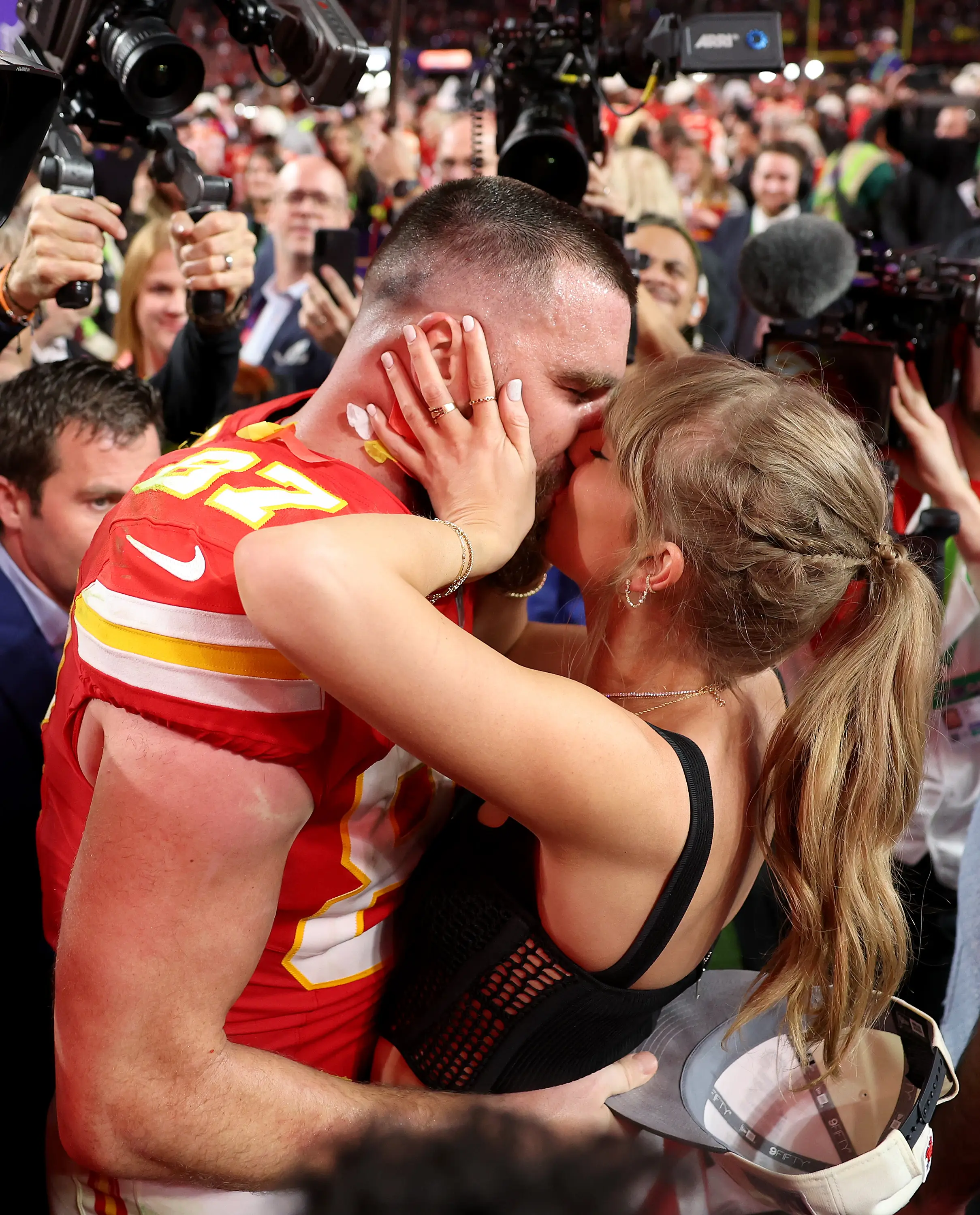 Swift and Kelce tied the knot in front of 1,000 guests (Ezra Shaw/Getty Images)
