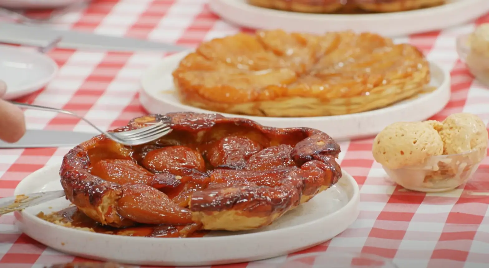 Lucky pigs! (Channel 4)