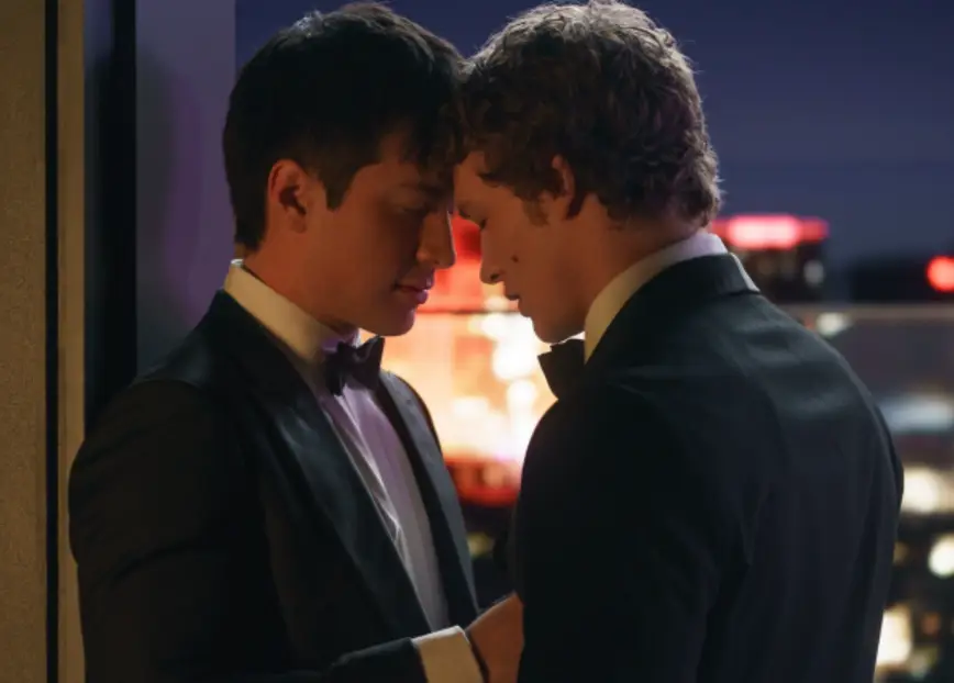 Hudson Williams and Connor Storrie are participating in the Olympics (HBO Max)