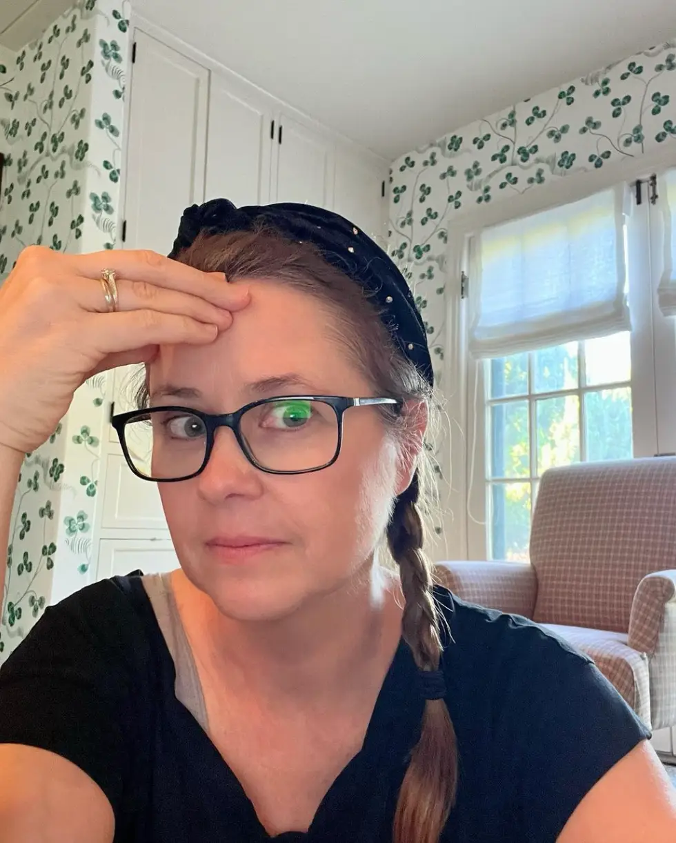 The Office star, Jenna Fischer, has opened up about her breast cancer diagnosis (Instagram/@msjennafischer)