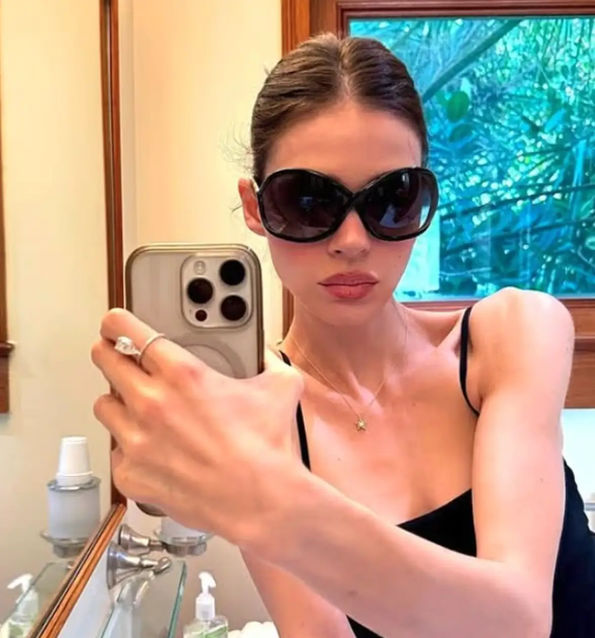 Nicola claimed she 'loves' being 'home' (Instagram/@nicolapeltzbeckham)