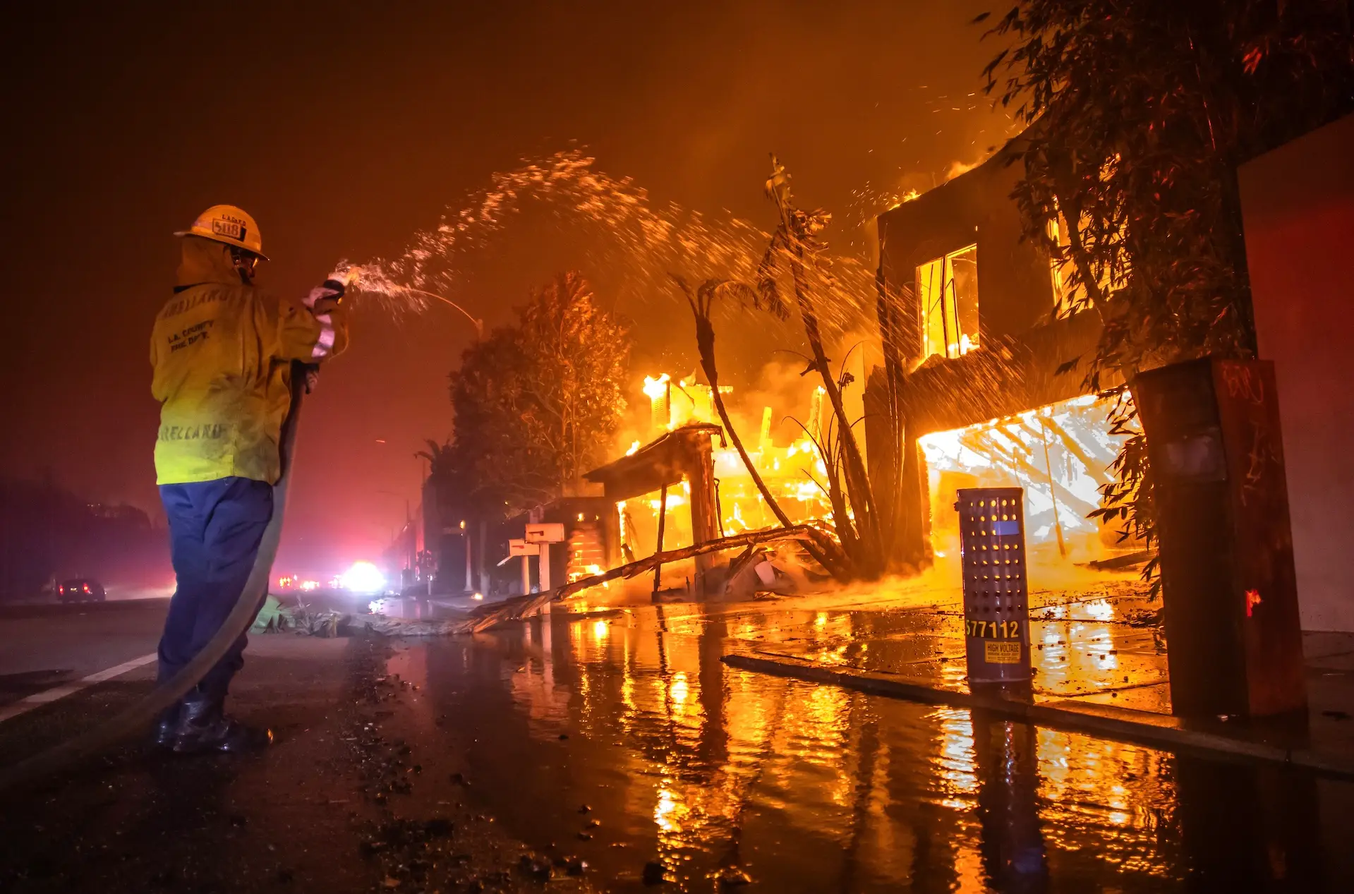 Los Angeles is battling numerous devastating wildfires (Apu Gomes/Getty Images)