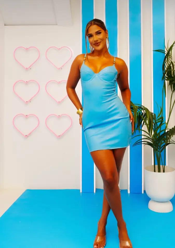 Mica wore a pre-loved number during last night's episode (Instagram/@loveisland/@ebay_uk)