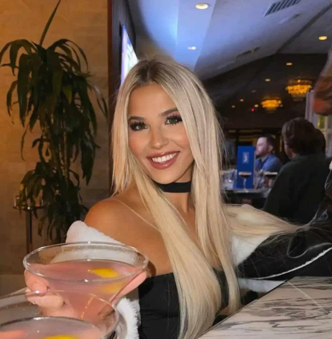 Savannah Miller described the smell as if a ‘rat crawled inside her’ (Instagram/@savannahcmiller)