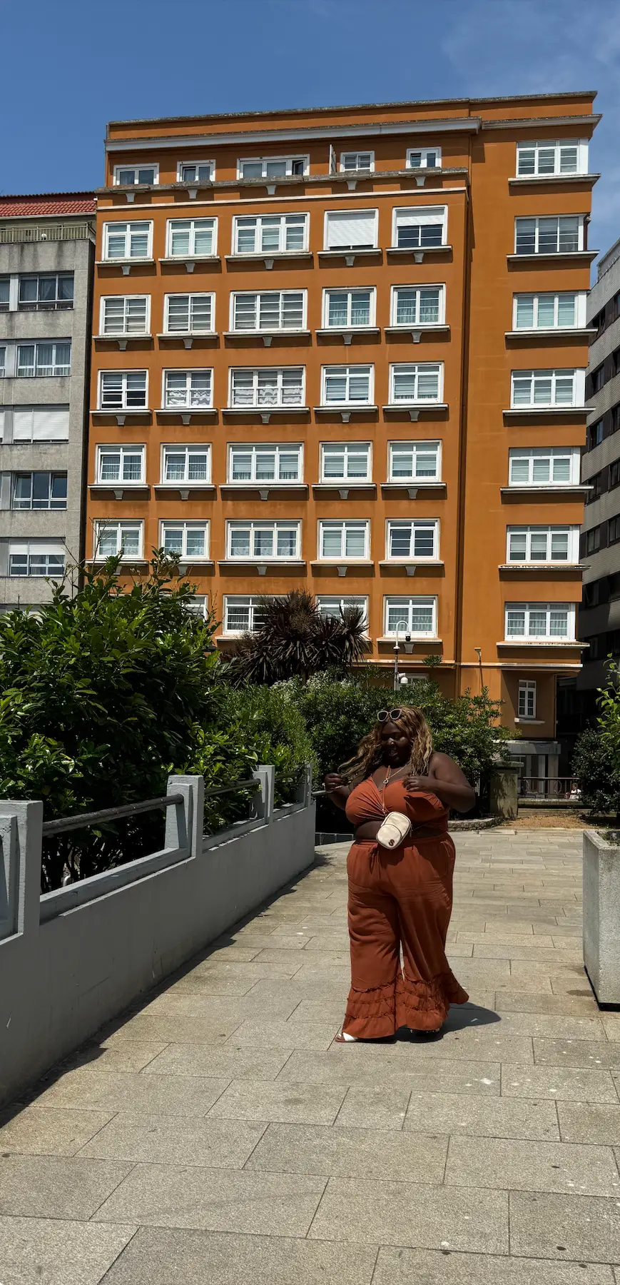Of course I had to match the building when I was walking through La Corũna. (tyla)