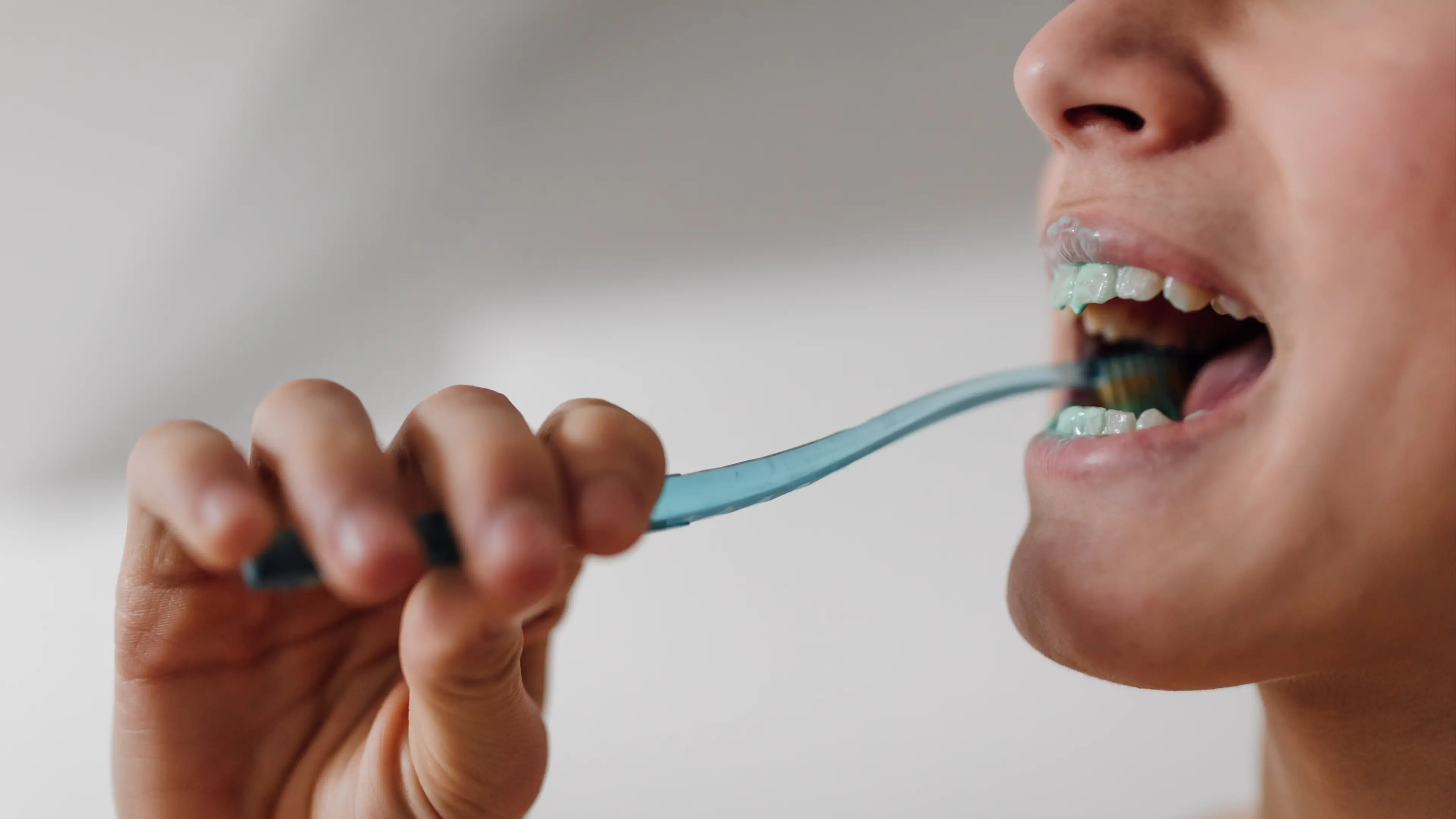 Dentists have clear message for anyone who brushes their teeth after breakfast