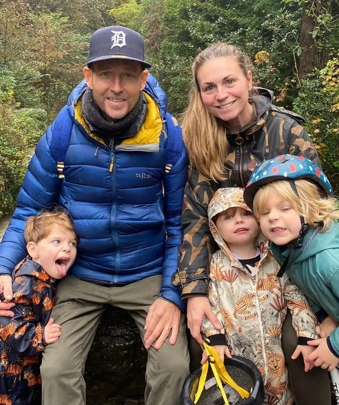 Jonnie Irwin with his family.