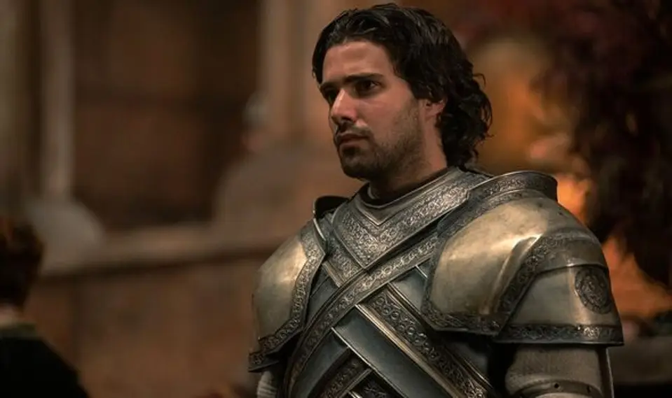 The 30-year-old actor has had to turn his Instagram comments off because of fans. (HBO)