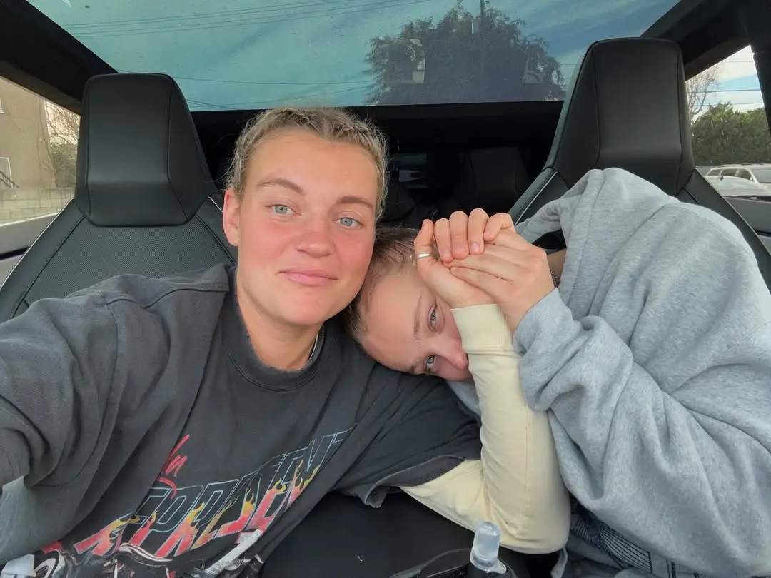 JoJo Siwa's partner Kath is furious over Mickey Rourke's comments in the CBB house (instagram/kathebbs)