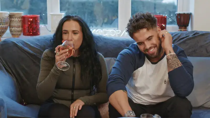 Channel 4 viewers were treated to another glimpse of Lacey's family during the homestays (Channel 4)