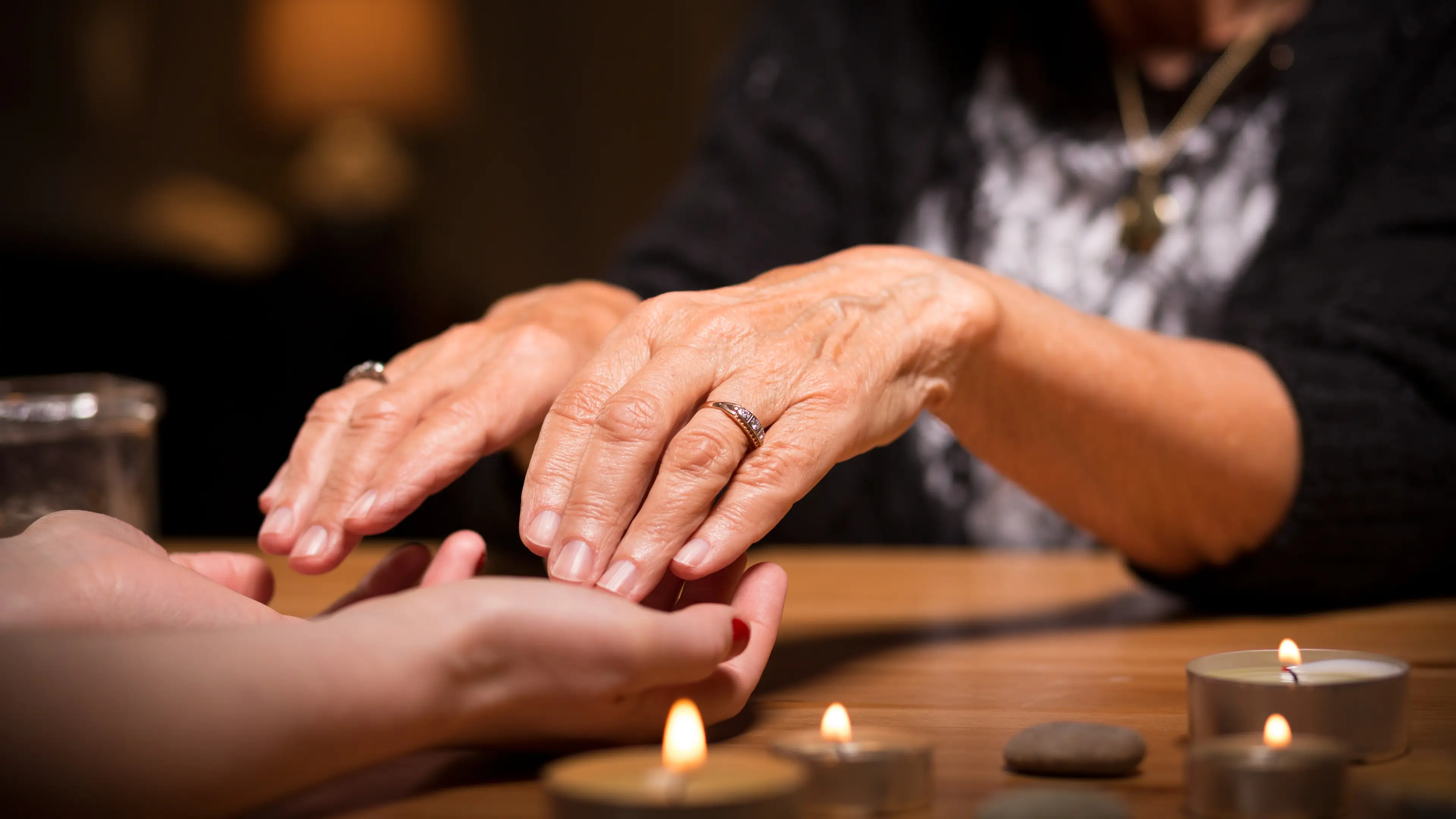 Psychic reveals common signs a loved one is trying to contact you from beyond the grave