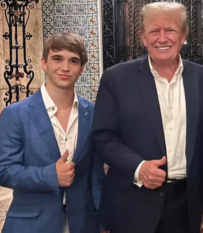 Loudon is a ring-wing supporter (Instagram/@boloudon)